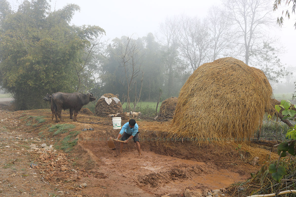 https://raracms.setopati.com/uploads/shares/2020/sujita/ghumphir anuvab dhunga/ghumphir anuvab (1).jpg